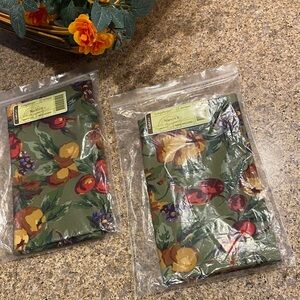 NIP Longaberger 4 Napa Orchard Fabric Napkins Item 26778309 2 Packages of 2